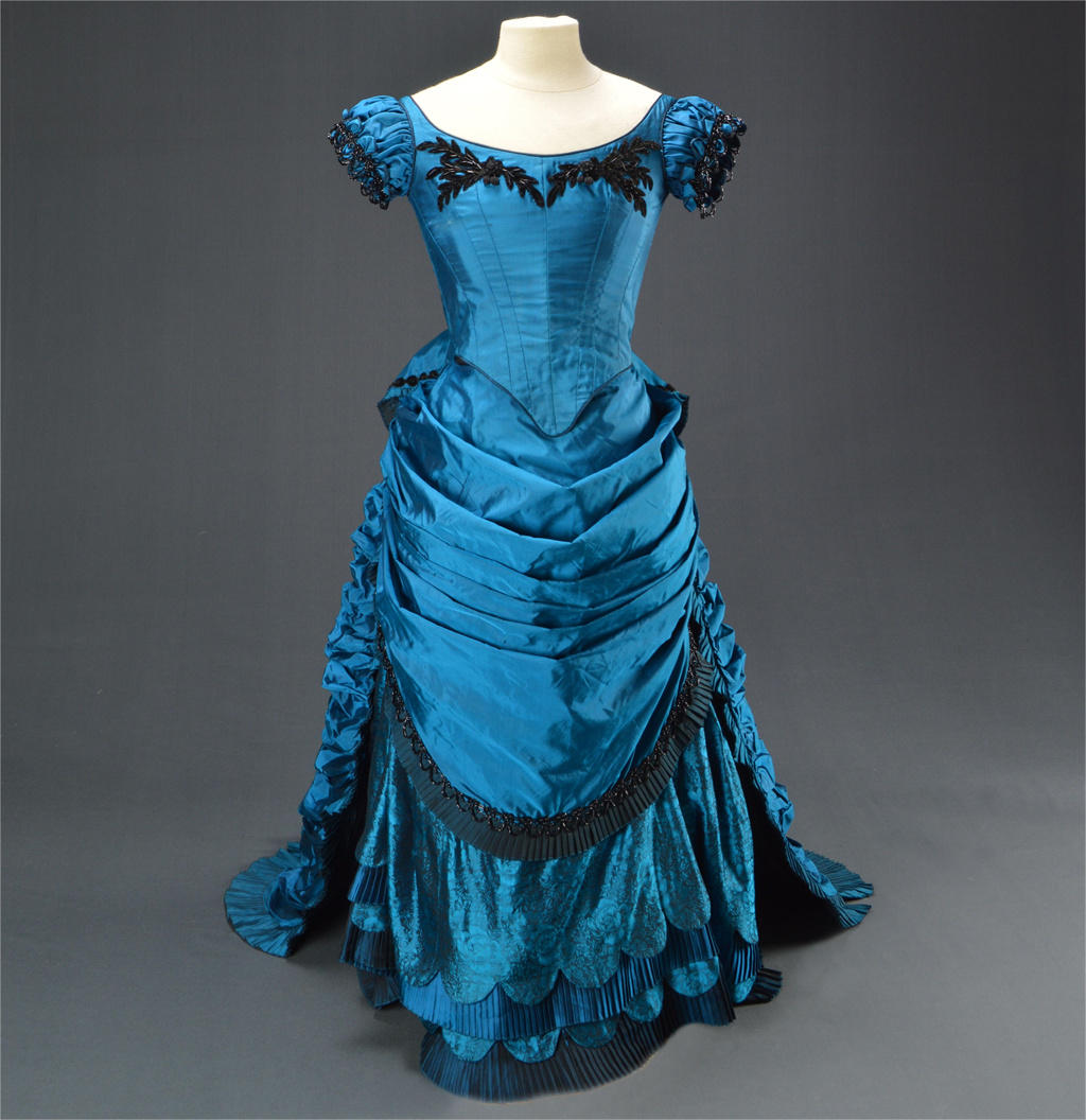 Evening Gown - Filminterview met de vampier Claudia cosplay