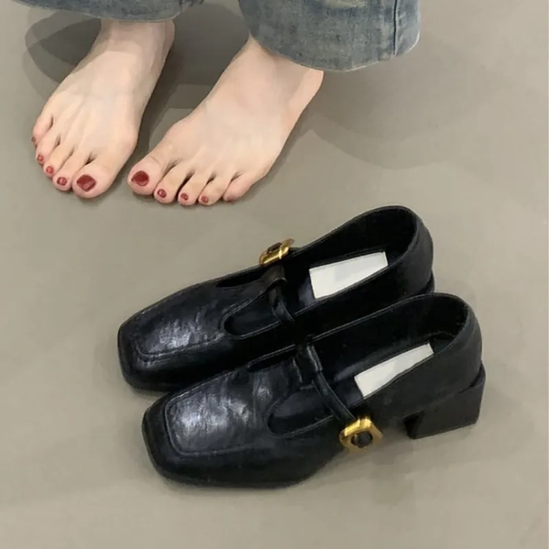 Dames Mary Jane schoenen met v - Womens Heels recensie en prijs